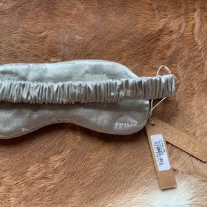 NWT SKIMS JAQUARD SLEEP EYE MASK - TALC